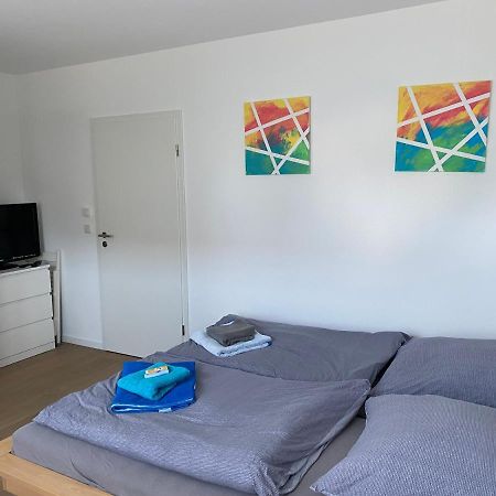 Messezimmer Nahe Der Duesseldorfer Messe Mit Eigenem Eingang Und Gratis Minibar 외부 사진